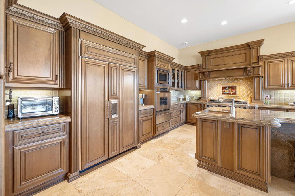 3 Sierra Vista Drive
