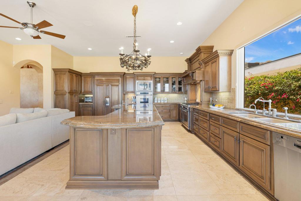 3 Sierra Vista Drive