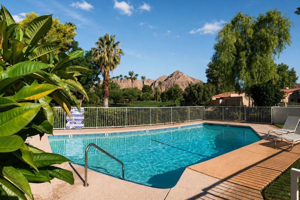 49452 Avila Drive