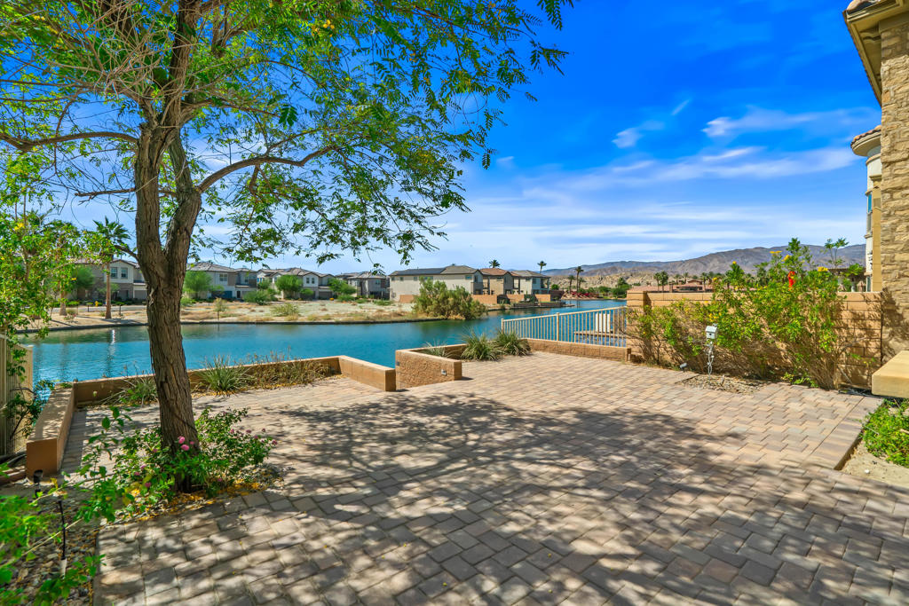 43245 Bacino Court