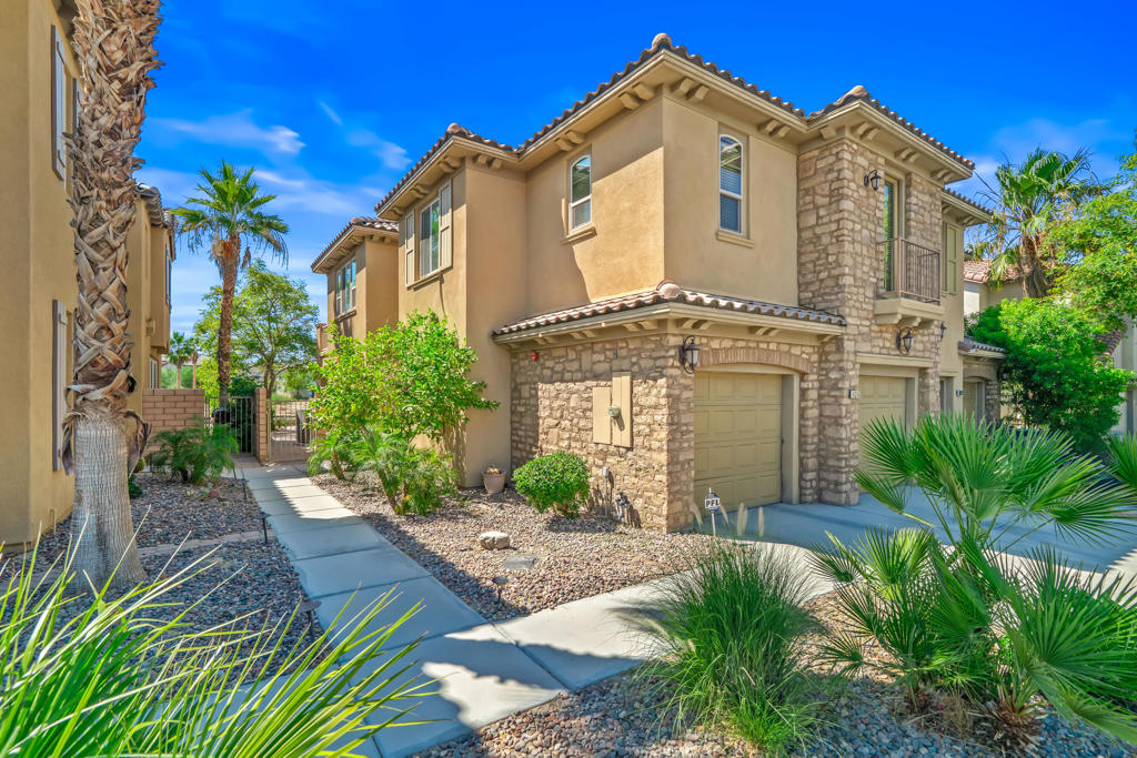 43245 Bacino Court