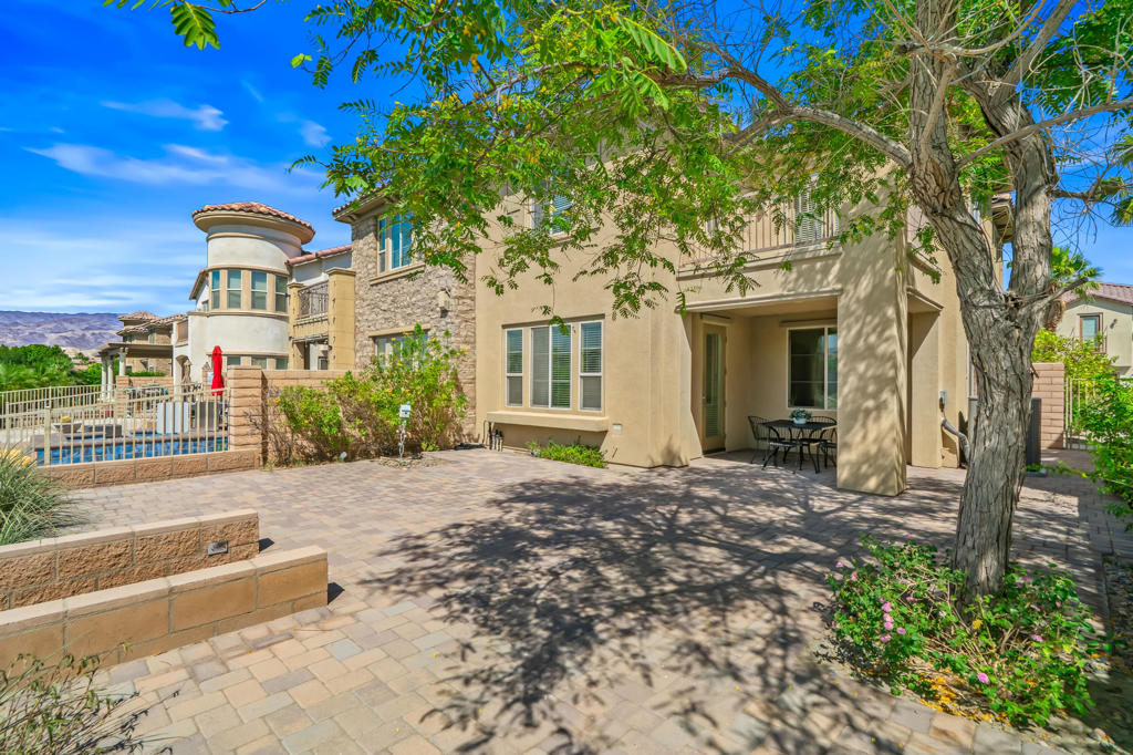 43245 Bacino Court
