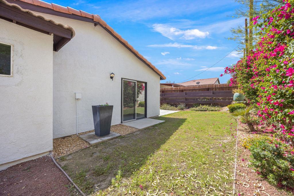 54805 Avenida Carranza