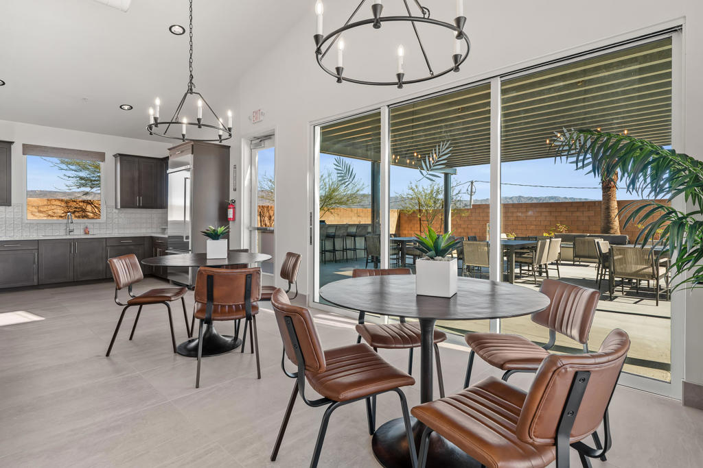 73354 Warhol Lane