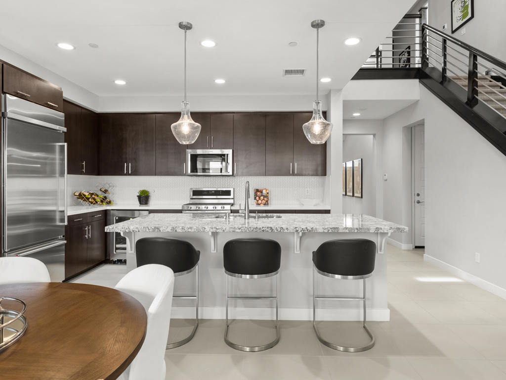 73354 Warhol Lane