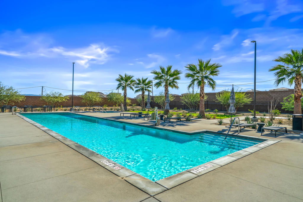 73354 Warhol Lane
