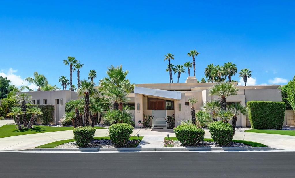 23 Villaggio Place