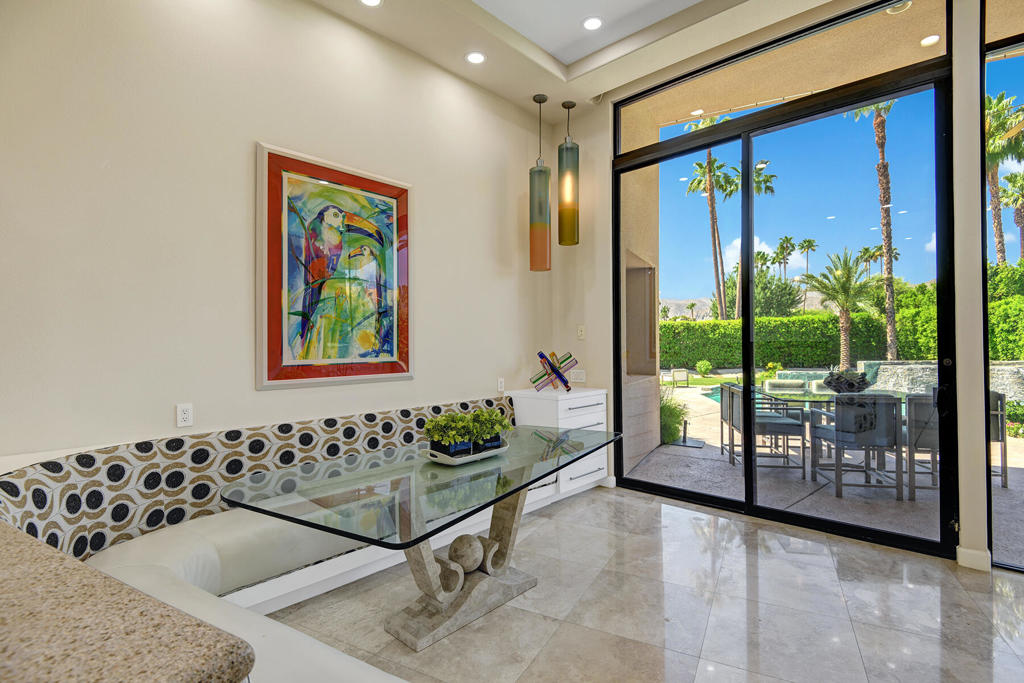 23 Villaggio Place