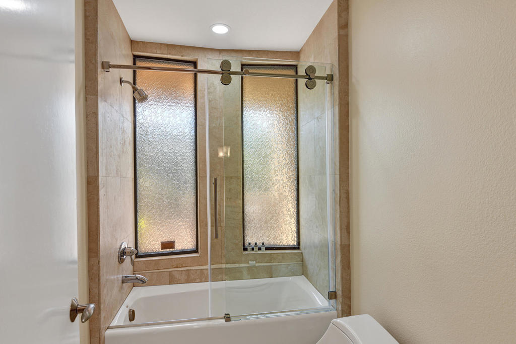 23 Villaggio Place