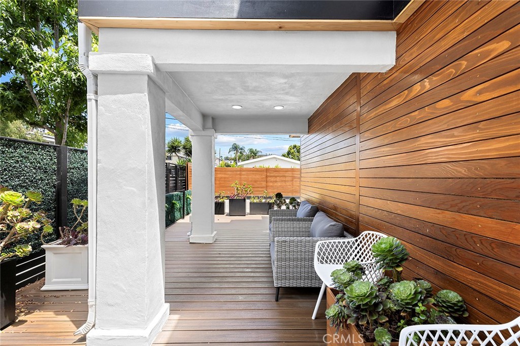 33872 Silver Lantern Street