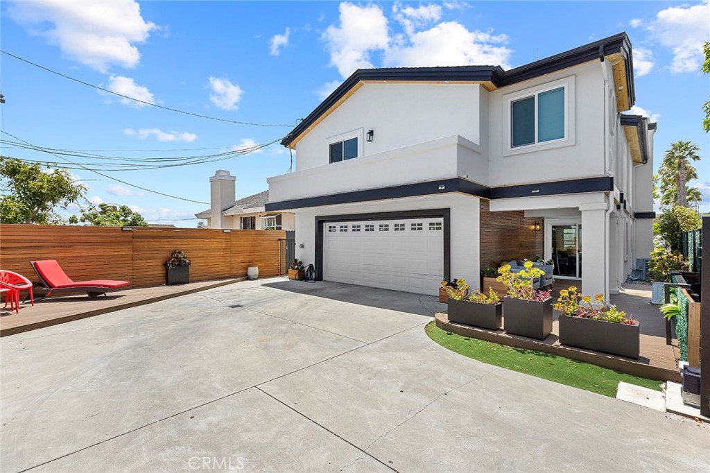33872 Silver Lantern Street