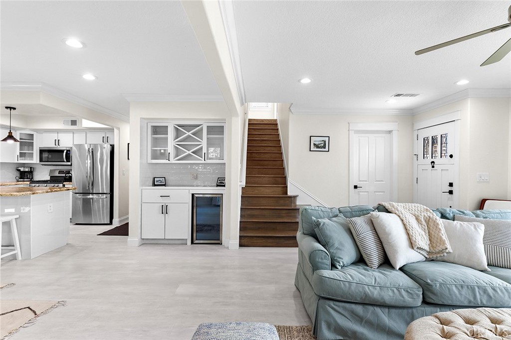 33872 Silver Lantern Street