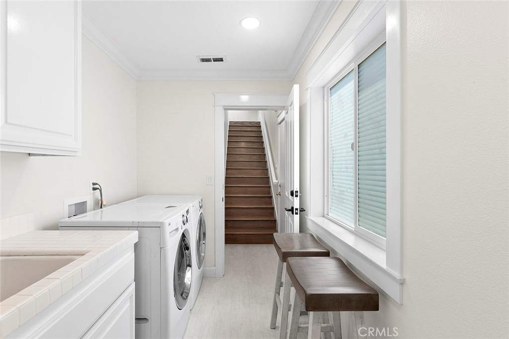 33872 Silver Lantern Street