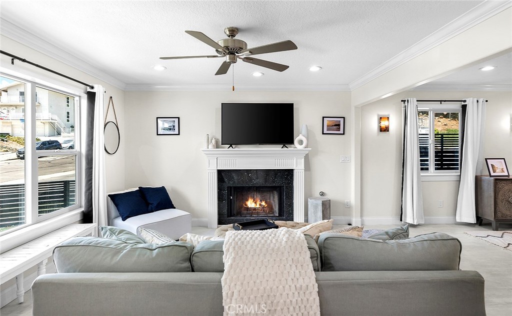 33872 Silver Lantern Street