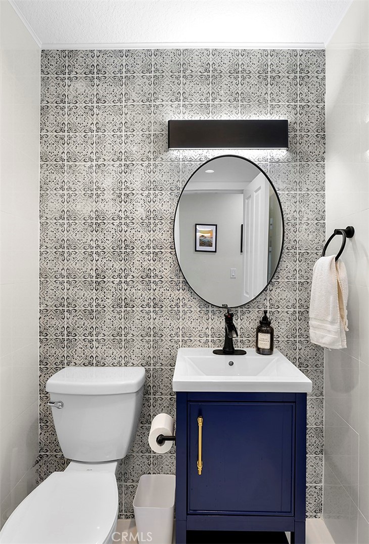 33872 Silver Lantern Street