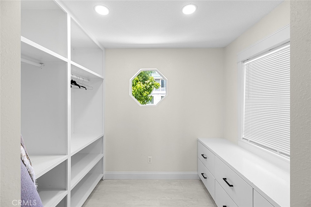 33872 Silver Lantern Street