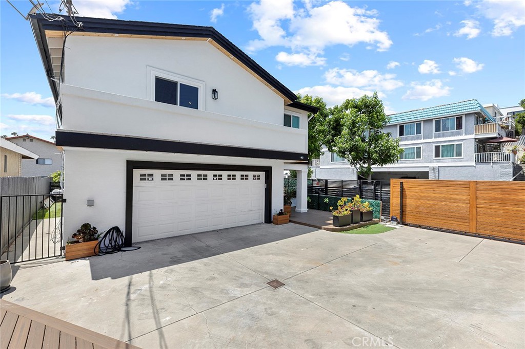 33872 Silver Lantern Street