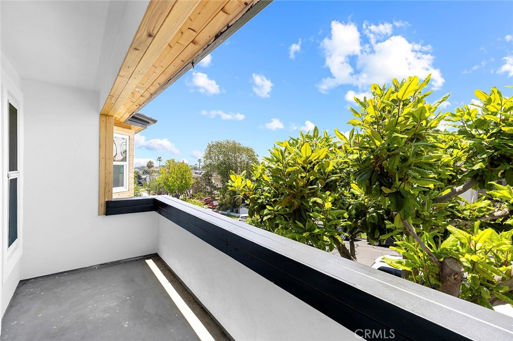 33872 Silver Lantern Street