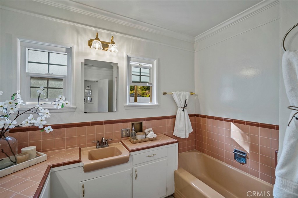 1202 N Avenida De La Estrella