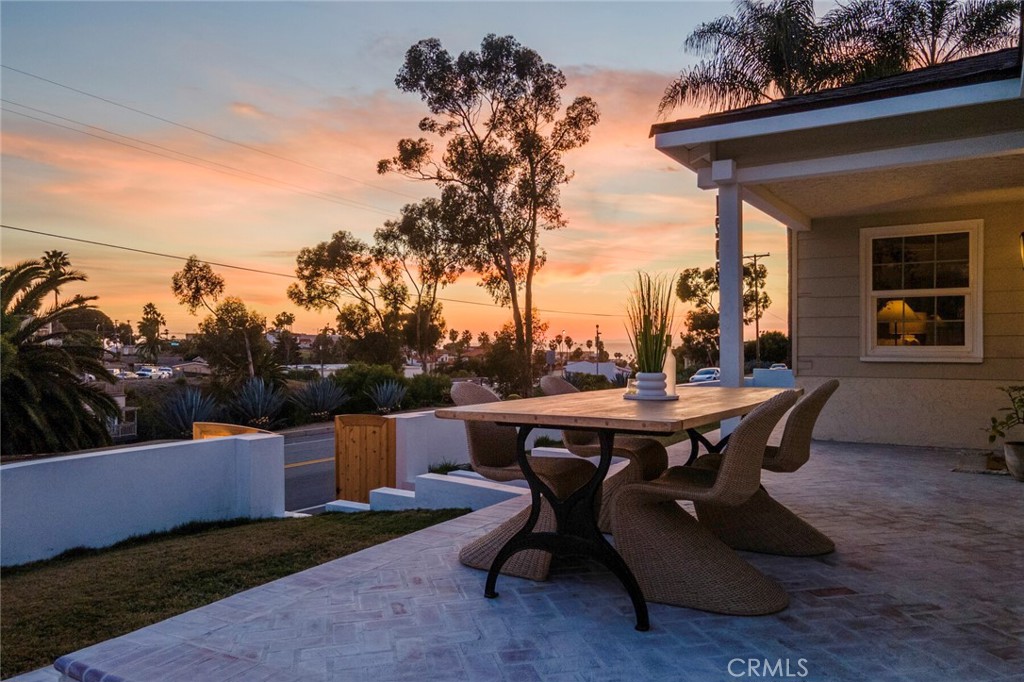 1202 N Avenida De La Estrella