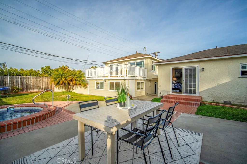 1202 N Avenida De La Estrella