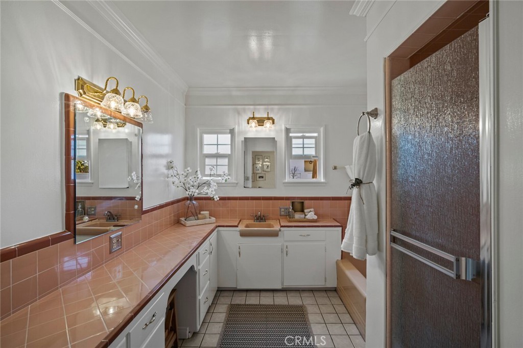 1202 N Avenida De La Estrella