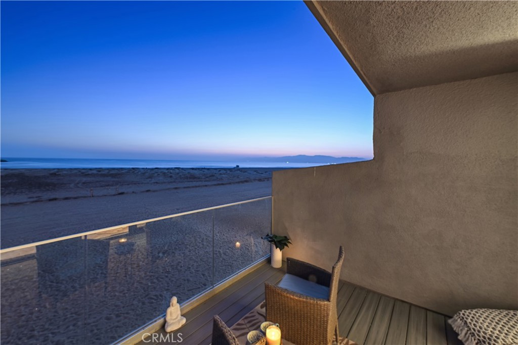 6 Voyage Street 204