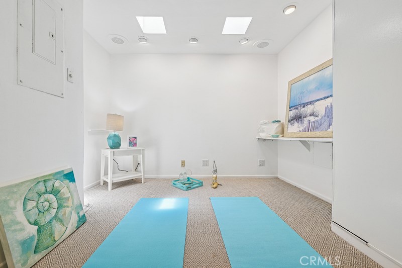 6 Voyage Street 204