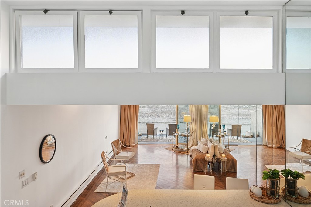6 Voyage Street 204