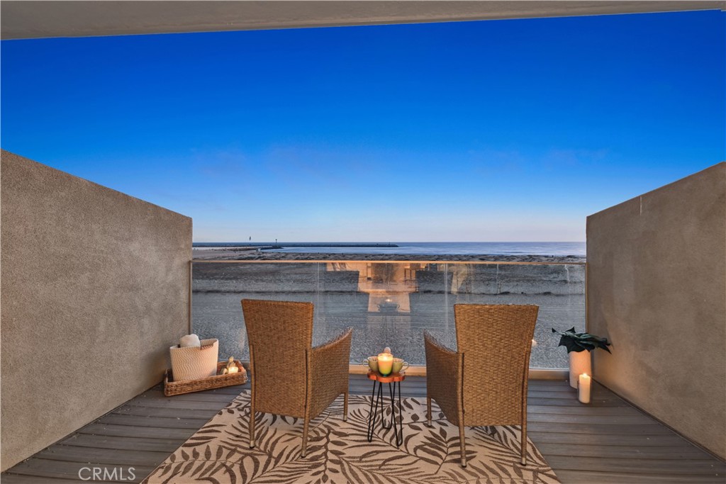 6 Voyage Street 204