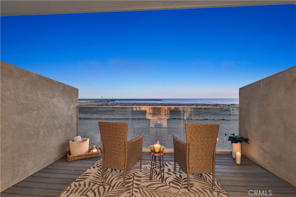 6 Voyage Street 204