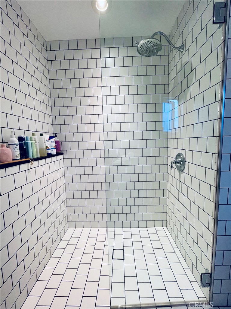 180 Mcknight Drive 7