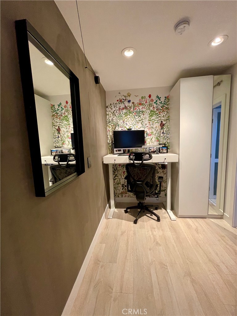 180 Mcknight Drive 7