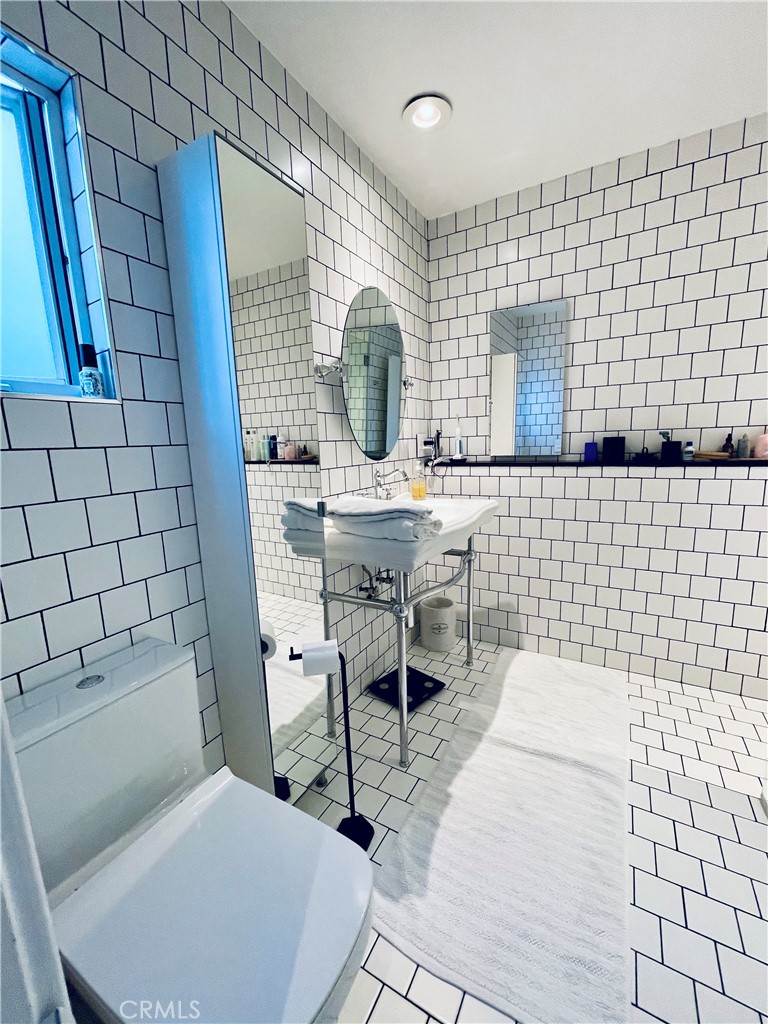 180 Mcknight Drive 7