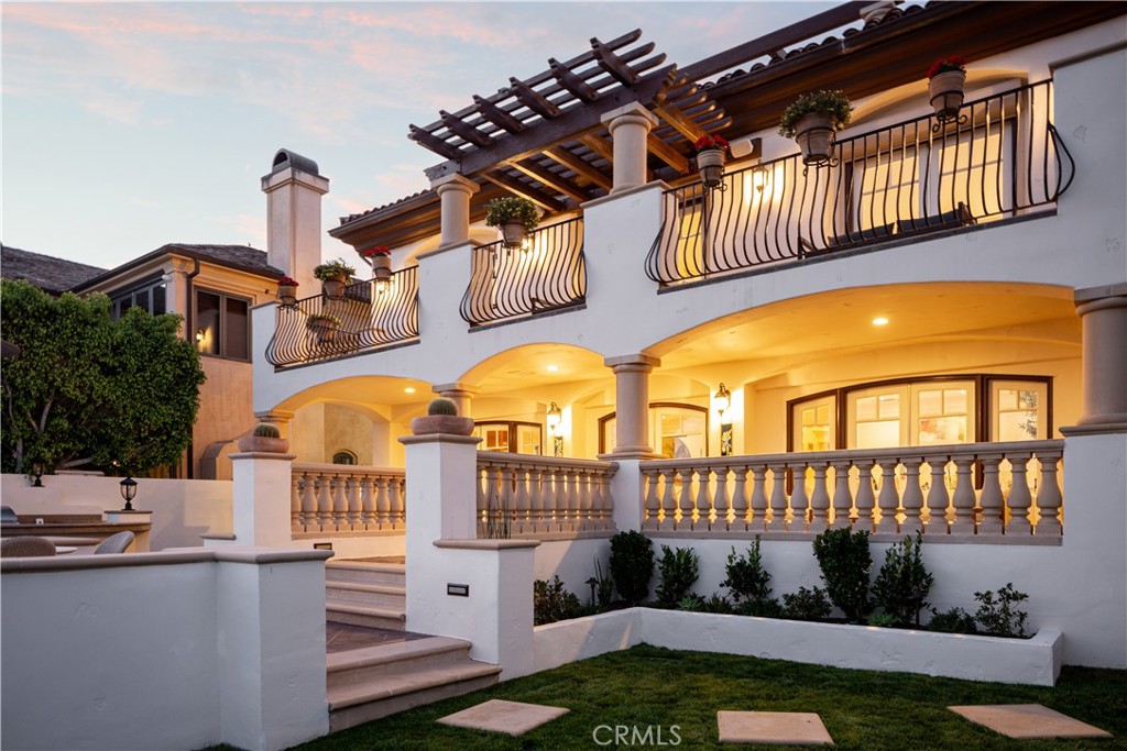 24352 Santa Clara Ave