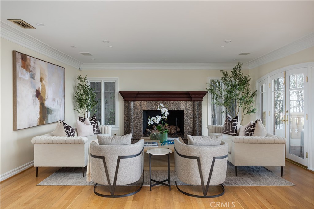 24352 Santa Clara Ave