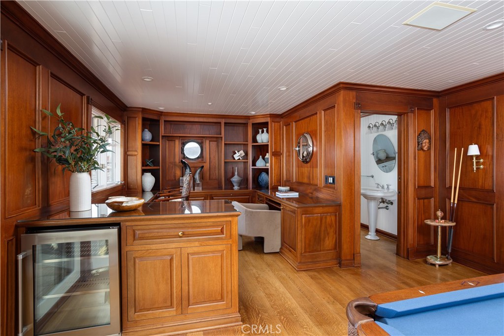 24352 Santa Clara Ave