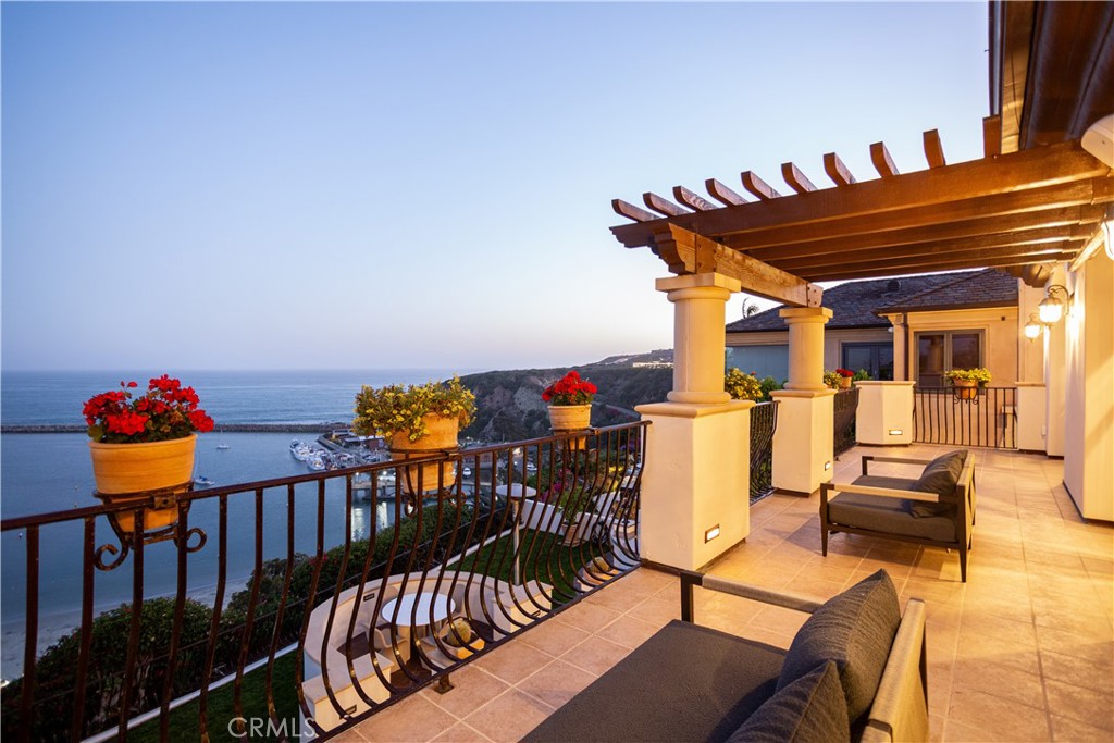 24352 Santa Clara Ave