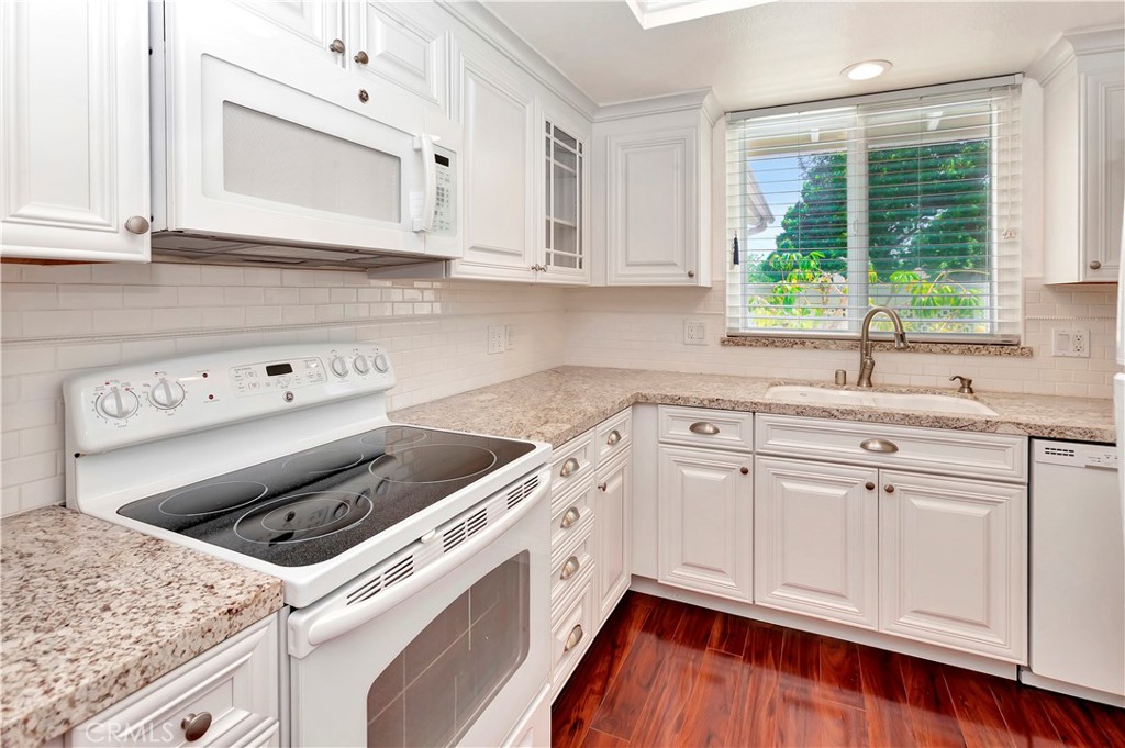 741 Avenida Majorca B