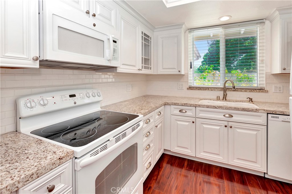 741 Avenida Majorca B