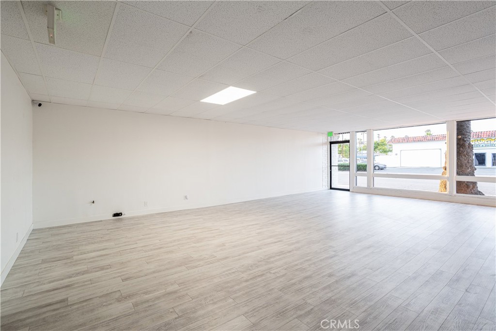 1640 N El Camino Real