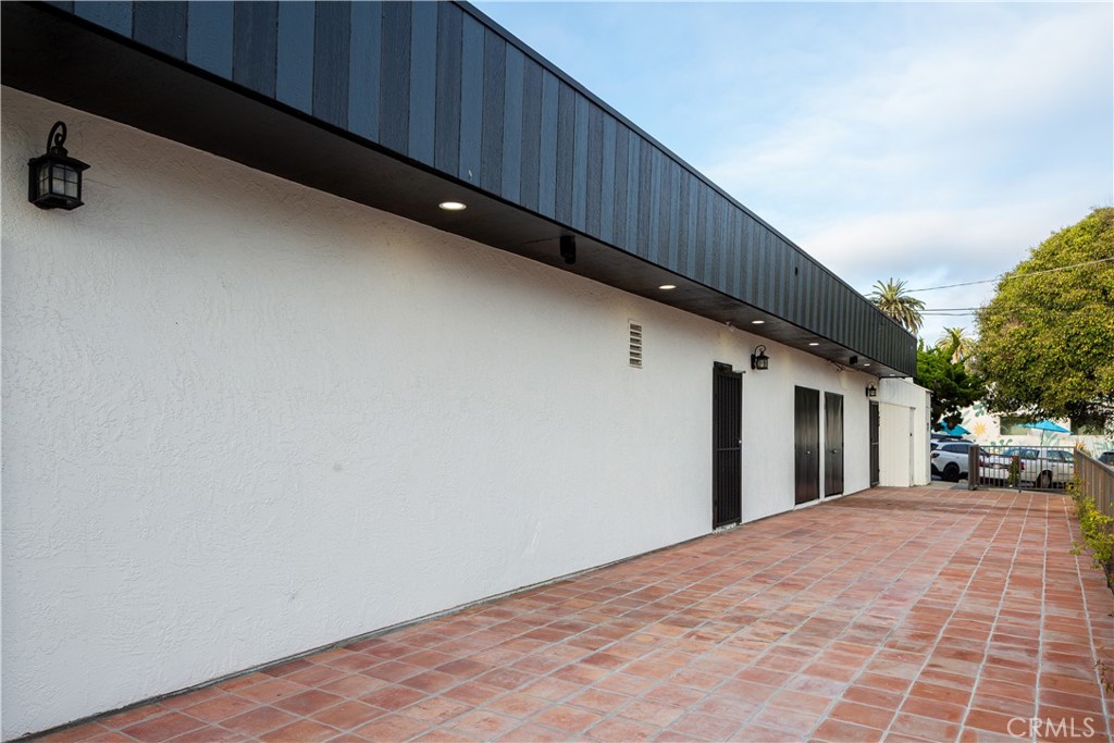 1640 N El Camino Real