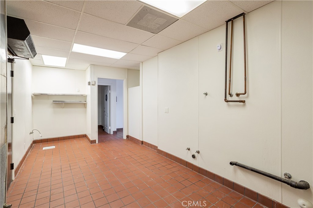 1640 N El Camino Real