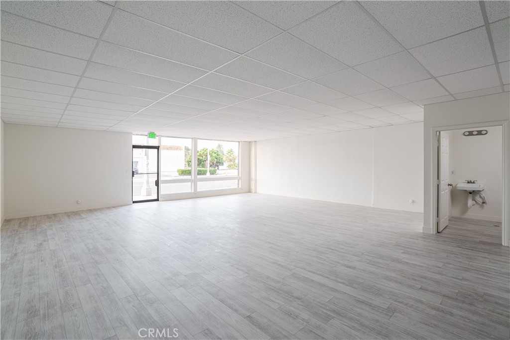 1640 N El Camino Real