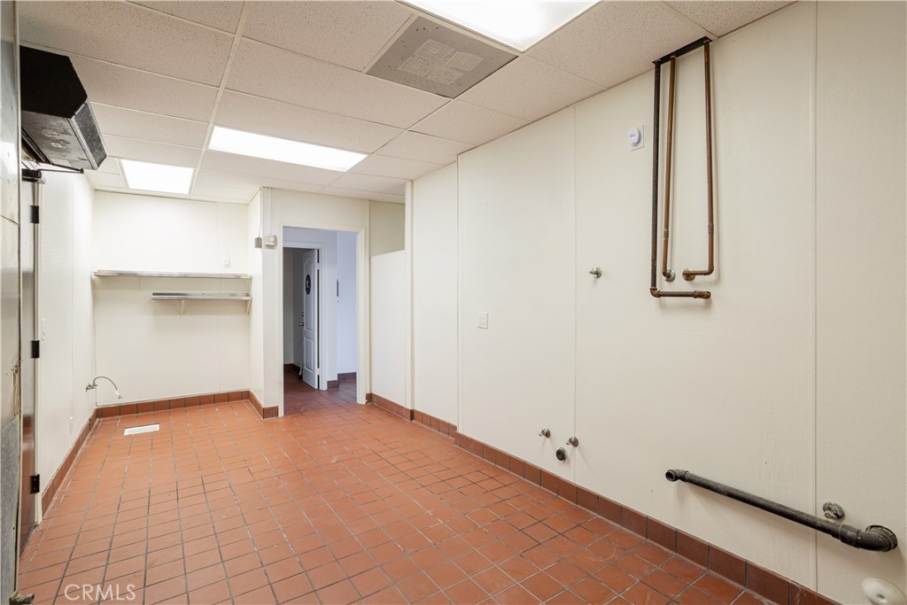 1640 N El Camino Real