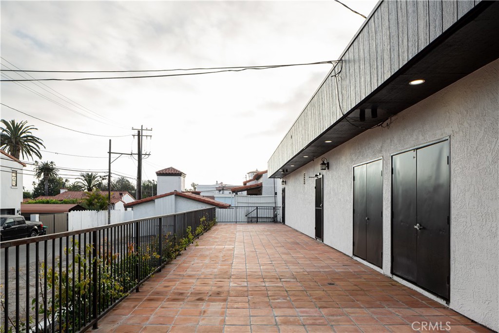 1640 N El Camino Real