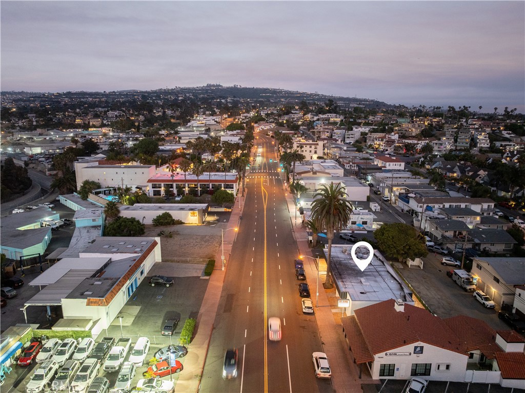 1640 N El Camino Real