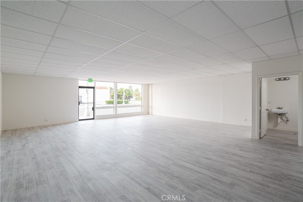 1640 N El Camino Real