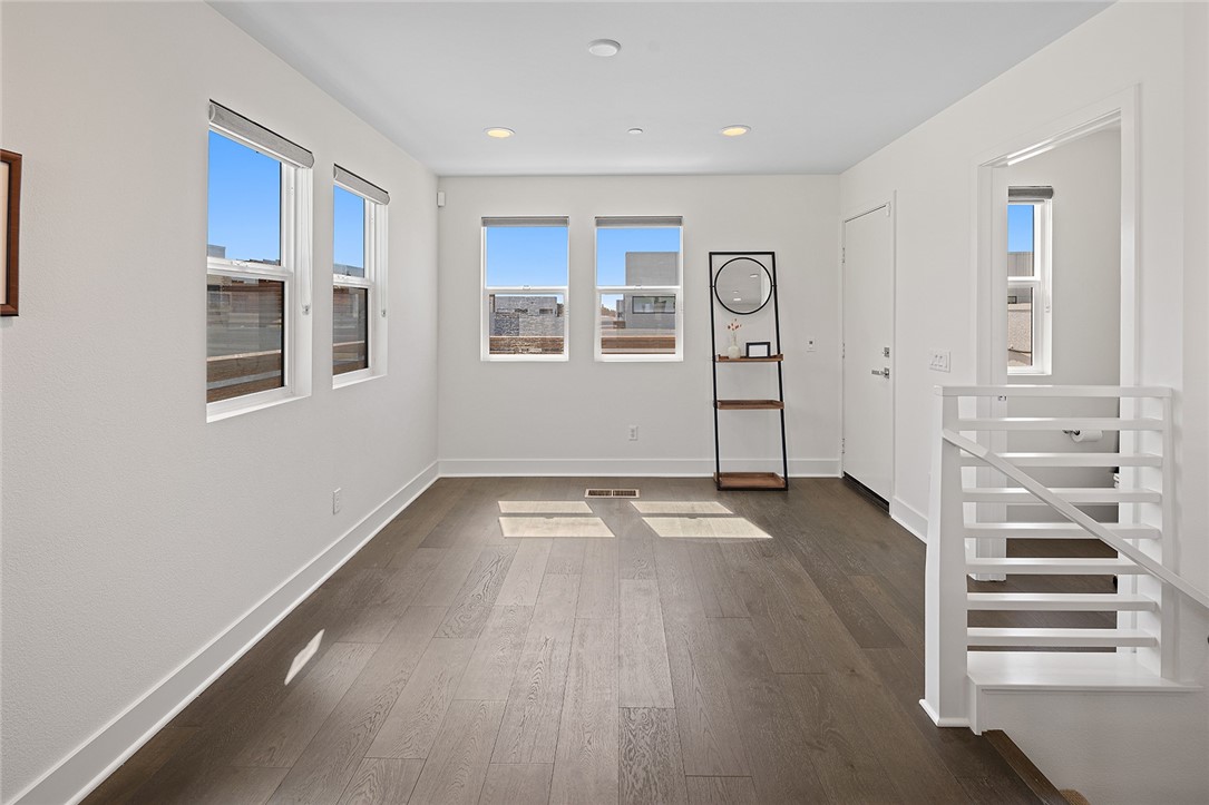 1675 Grand View
