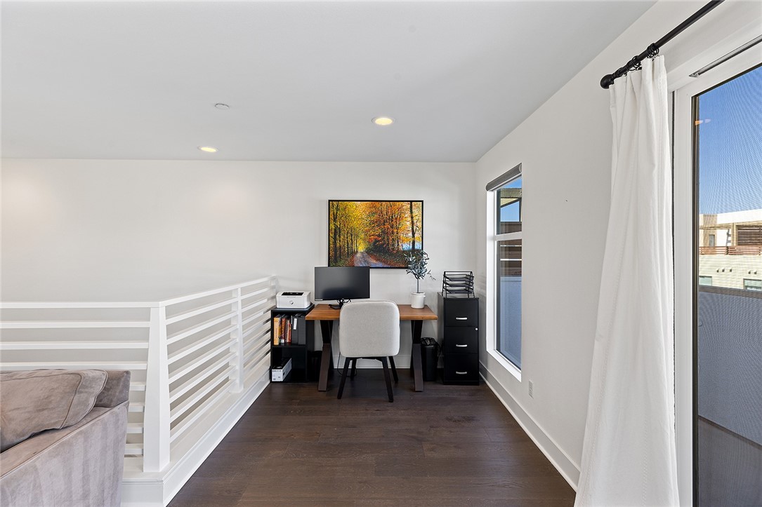 1675 Grand View